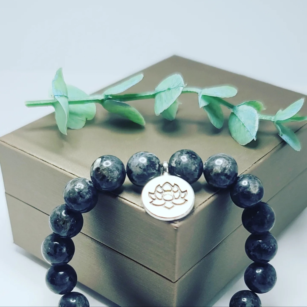 Labradorite bracelet - Picture 3 of 4